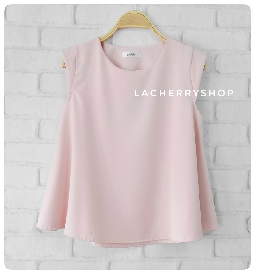 เสื้อผ้าแฟชั่นสวยๆ เสื้อทำงานสีชมพูอ่อน ผ้าฮานาโกะ แต่งดีเทลช่วงไหล่ ปล่อยชายพริ้ว แบบสวยน่ารัก สินค้าคุณภาพดี