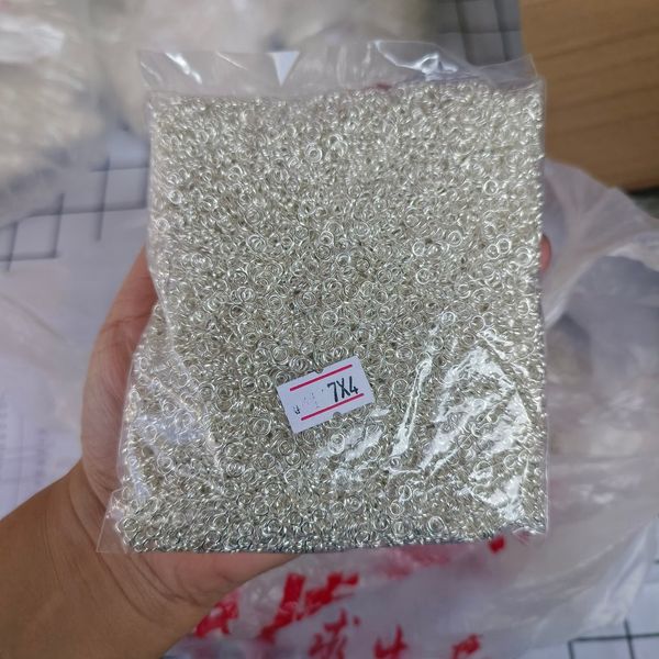 ห่วงทำสร้อยเปิดได้ 4 มิล สีเงิน อย่างดี แพคใหญ่ ครึ่งกิโล 800฿