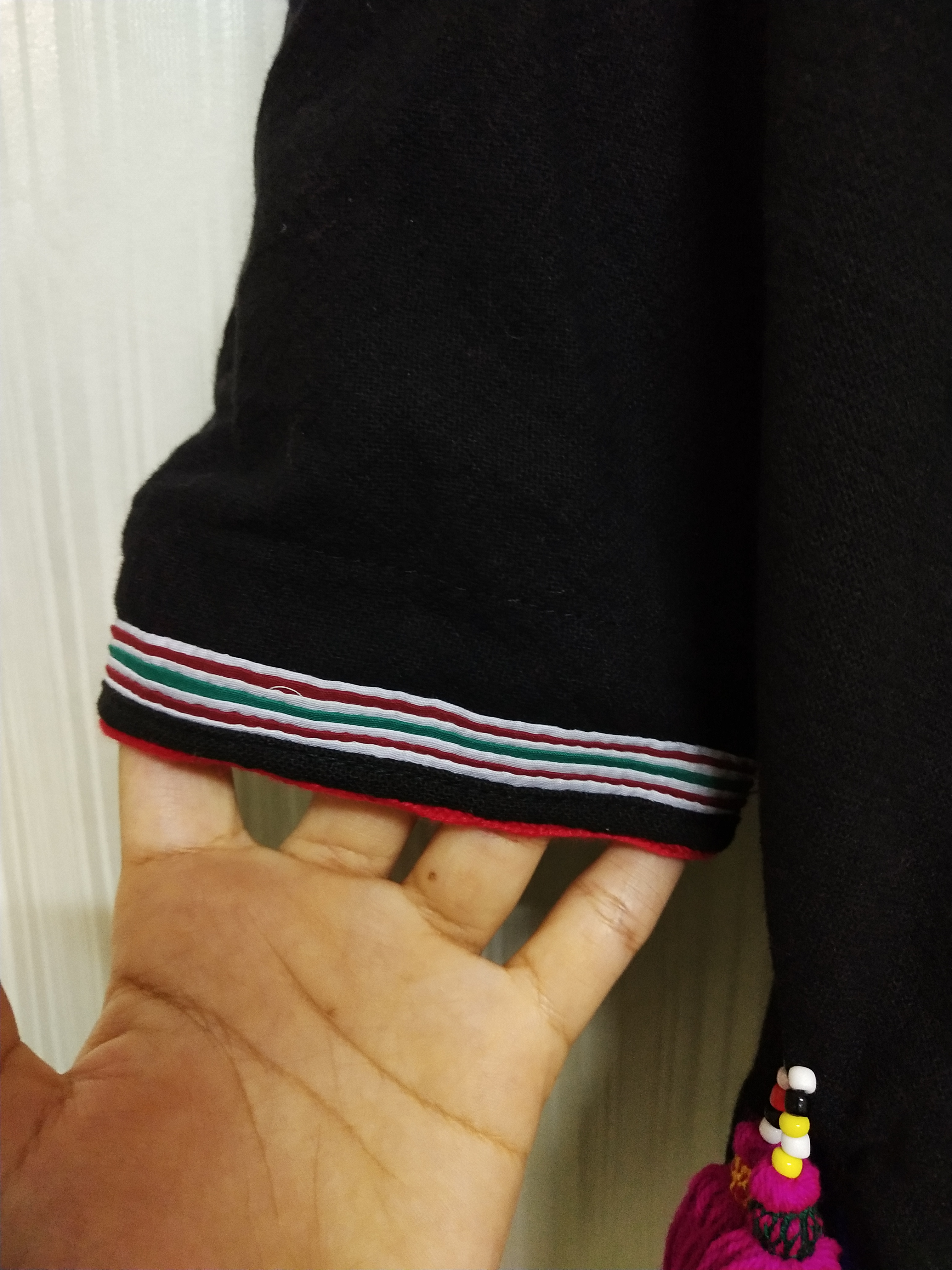 P381 เสื้อผู้หญิง ตัวใหญ่ แต่งงานปักมือและกุ๊นขอบ