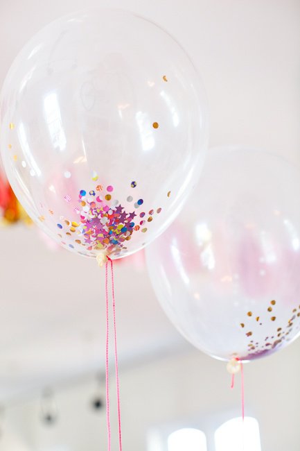 ลูกโป่งกลมเนื้อคริสตัล ใสไม่มีสี ไซส์ 12 นิ้ว แพ็คละ 10 ใบ (Round Balloons - Crystal Clear Color 12")