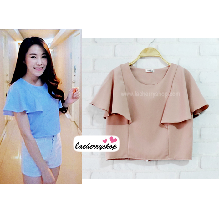 เสื้อครอป ผ้าฮานาโกะ สีนู้ด แต่งระบายแขน แบบสวยหวานสไตล์เกาหลี มีซิปหลังค่ะ เนื้อผ้าฮานาโกะคุณภาพดี