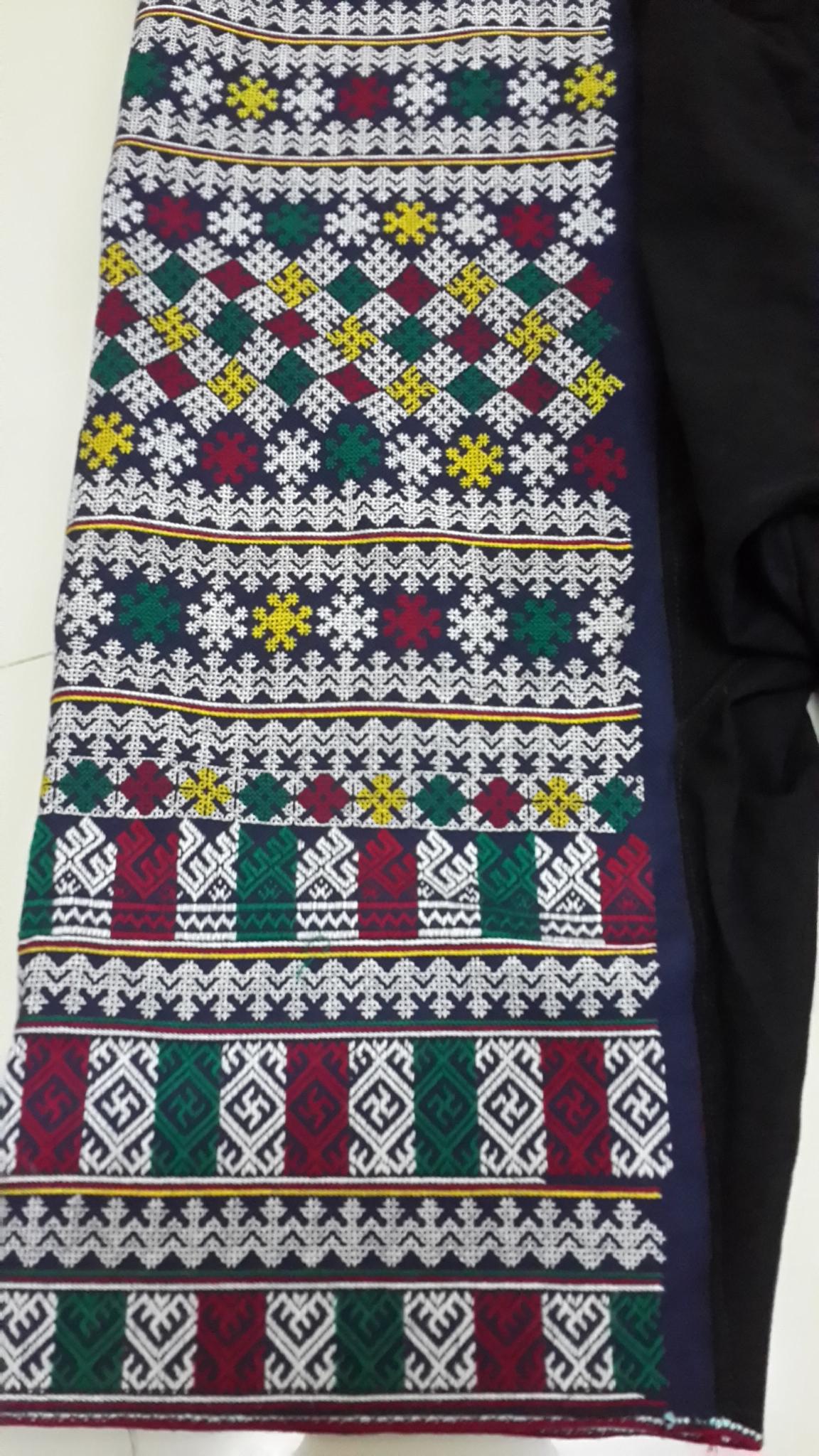 กางเกงผ้าปักมือโทนขาว ลายโบราณทั้งผืน