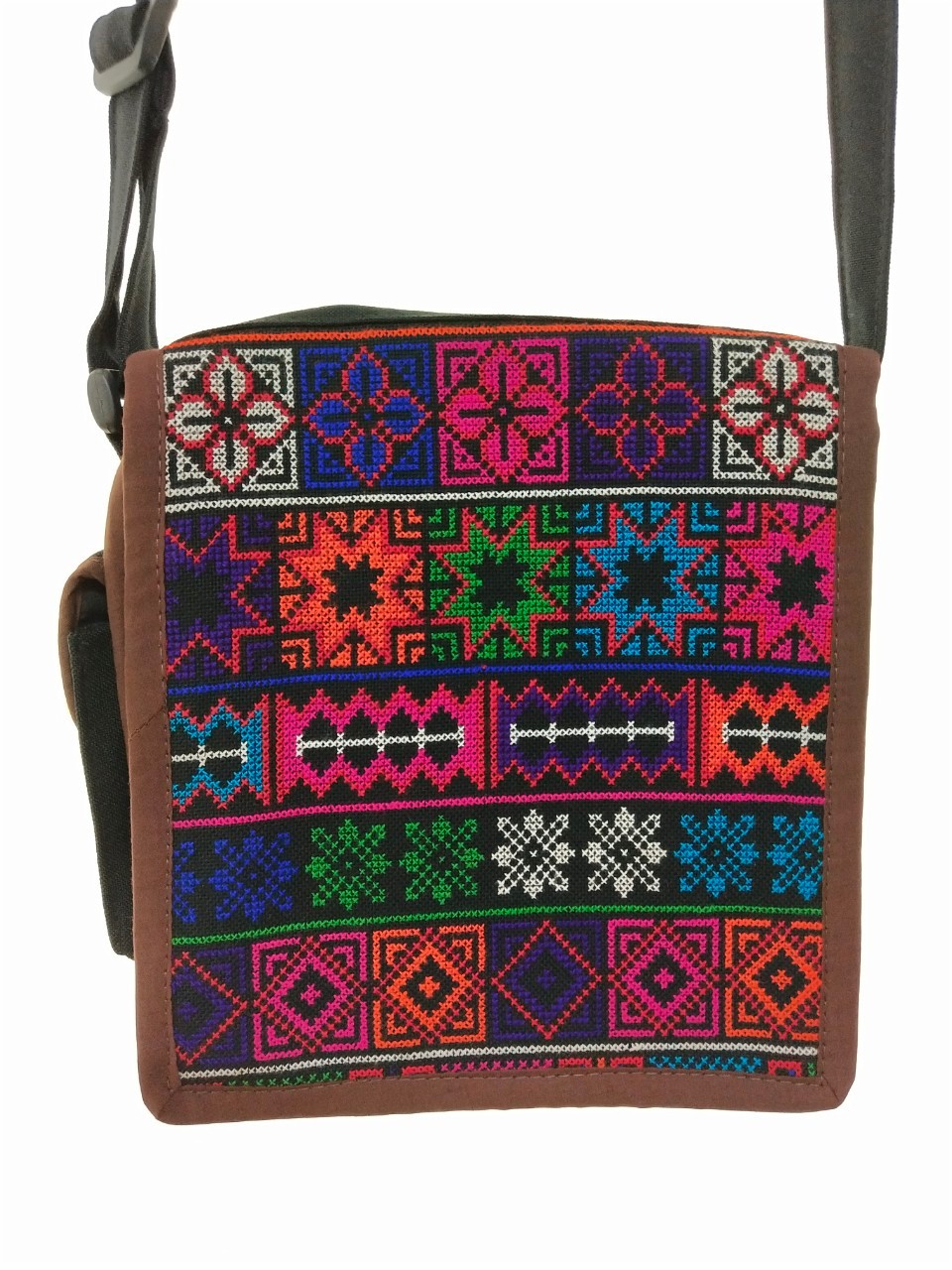 กระเป๋าปักลายอาข่า ขอบสีน้ำตาล