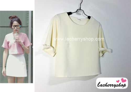 เสื้อแฟชั่นผ้าฮานาโกะ เสื้อทำงาน สีขาวครีม แขนสามส่วนแต่งโบว์ น่ารักมากๆ สินค้าคุณภาพดี ราคาไม่แพง