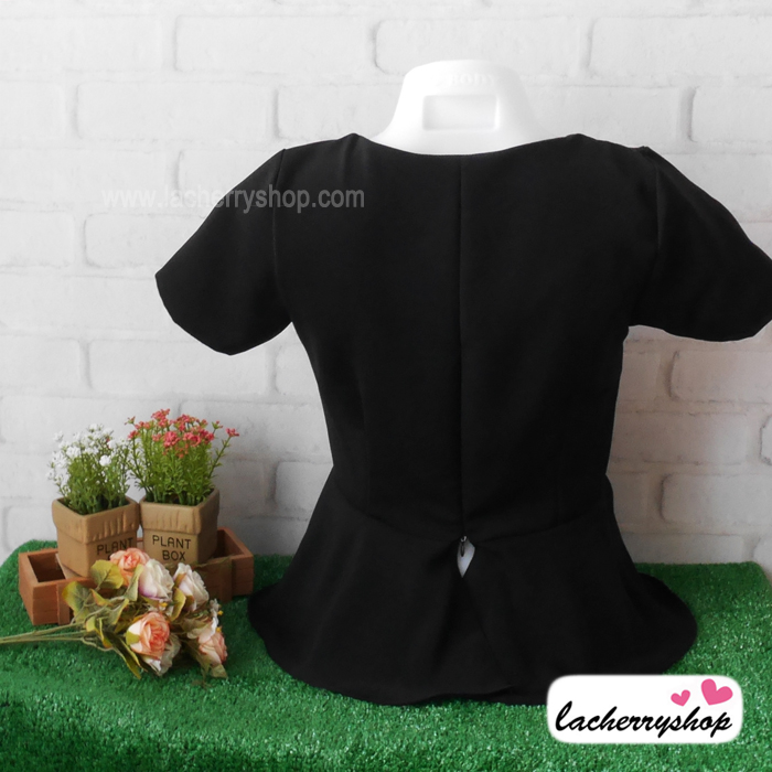 เสื้อผ้าแฟชั่น เสื้อทำงาน ผ้าฮานาโกะ สีโอรส เอวระบาย แต่งสายไขว้ที่คอเก๋ๆ แบบสวยหรูมากค่ะ ใส่ได้ทุกโอกาส