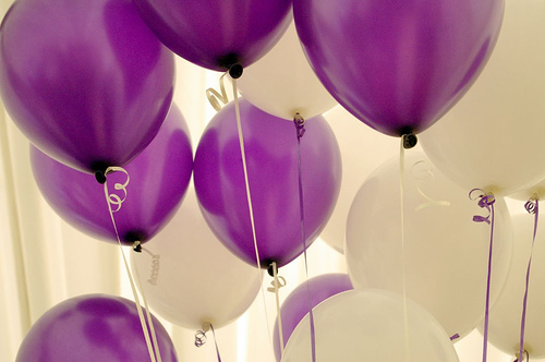 ลูกโป่งกลมเนื้อเมททัลลิก สีม่วงเข้ม ไซส์ 10 นิ้ว แพ็คละ 10 ใบ (Round Balloons Size 10" - Metallic Deep Purple Color)