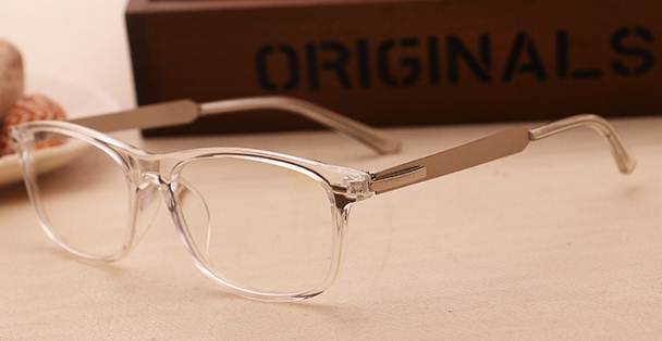 กรอบแว่นตาแฟชั่น แนวนอนเหลี่ยม ขาทอง สีดำ