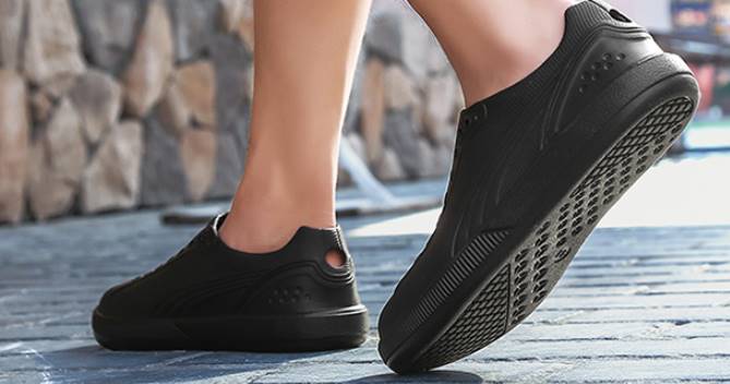 รองเท้าลุยน้ำ outdoor รองเท้ายางหุ้มส้น sneaker PUM ผู้ชายแฟชั่น เบอร์ 39-44 ใหม่3สี นุ่ม เบา แบบสปอร์ต！