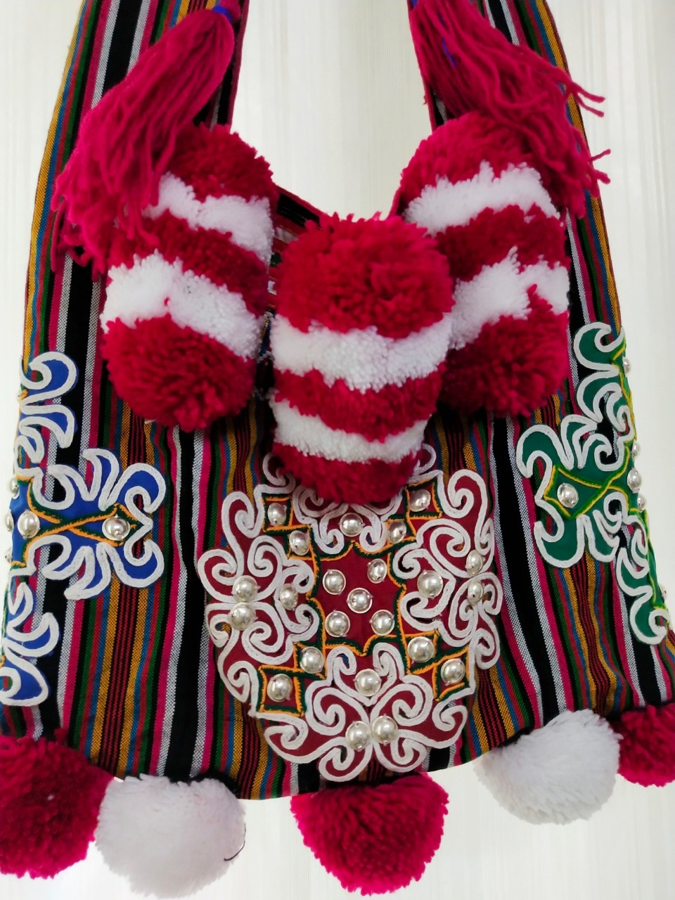 ย่ามสะพาย ติดลายดอก แฮนด์เมด สวยงาม ปราณีต