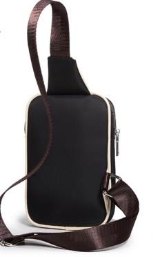 กระเป๋าวินเทจ สะพายคาดอก เหลี่ยม ผ้าใบกันน้ำ สีดำ