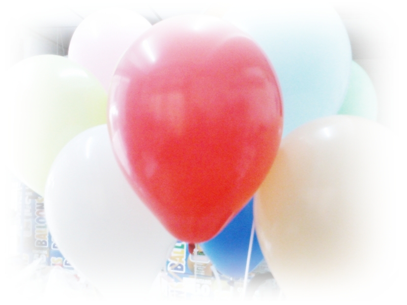 ลูกโป่งกลมเนื้อสแตนดาร์ท สีแดง ไซส์ 10 นิ้ว แพ็คละ 10 ใบ (Round Balloons Size 10" - Standard Red Color)