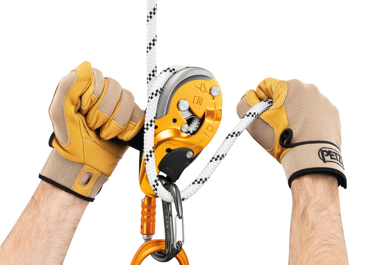 ห่วงเซฟตี้ ตะขอนิรภัย ตะขอเซฟตี้ Petzl FREINO Z M042BA00