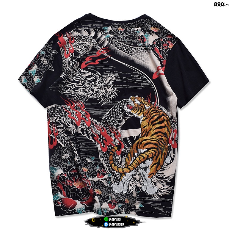 เสื้อยืด สกรีนลายมังกร ปักลายเสือ สีดำ