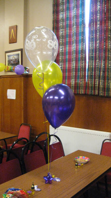 ลูกโป่งกลมเนื้อเมททัลลิก สีเหลือง ไซส์ 10 นิ้ว แพ็คละ 10 ใบ (Round Balloons Size 10" - Metallic Yellow Color)