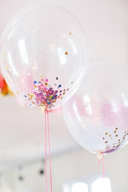 ลูกโป่งกลมเนื้อคริสตัล ใสไม่มีสี ไซส์ 12 นิ้ว แพ็คละ 10 ใบ (Round Balloons - Crystal Clear Color 12")