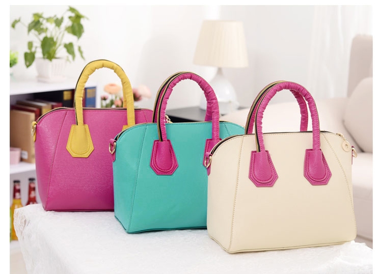 พร้อมส่งจ้า*** กระเป๋าแฟชั่น ทรงสวยเรียบหรู สีขาว สายสีชมพู เก๋ๆ สามารถถือและสะพายได้ทั้งสองแบบ