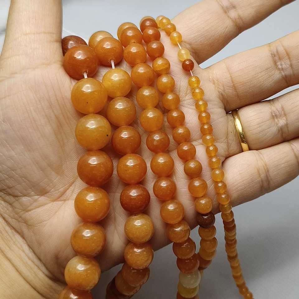 หินหยกน้ำผึ้ง หินเสริมโชคการเงิน เจริญรุ่งเรือง สุขภาพดี มีเงินทอง ยาว 37 ซม. 4 มิล (98 เม็ด)