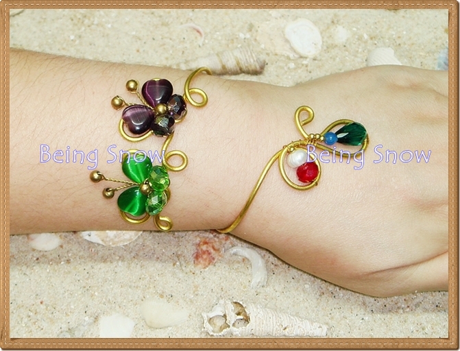 กำไลผีเสื้อคู่สีรุ้ง (03) **แถมต่างหูทองเหลือง 1 คู่**