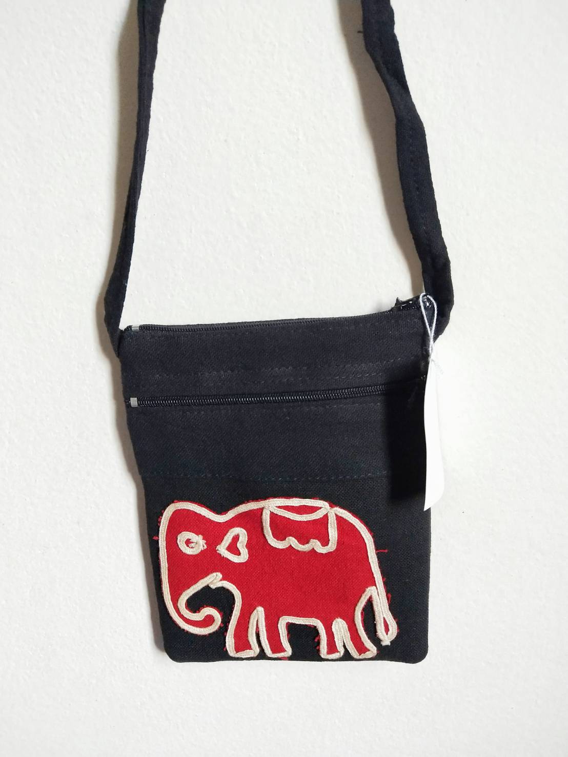 P415 กระเป๋าสตางค์สะพายข้างสายยาว ลายช้าง