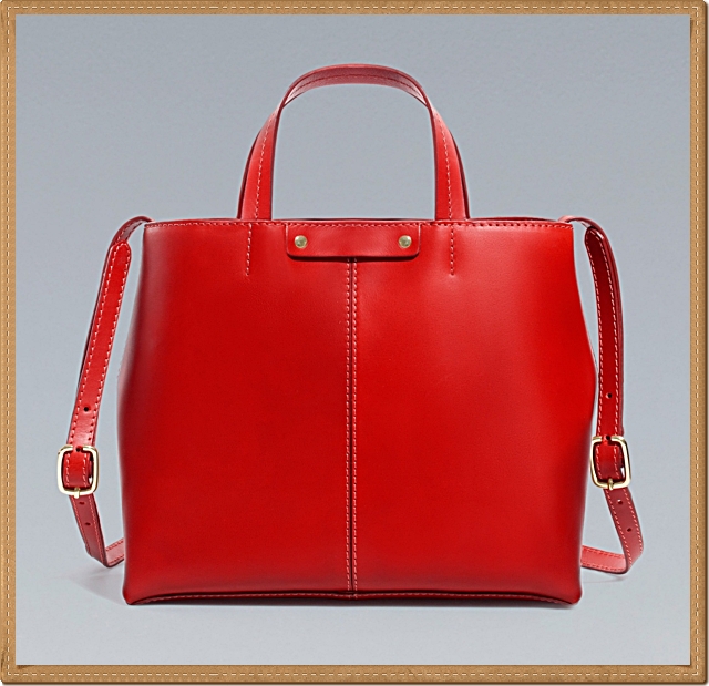 Zara - กระเป๋าสะพาย สีแดง