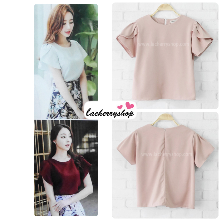 เสื้อผ้าแฟชั่นสวยๆ เสื้อทำงาน ทรงแขนกลีบบัว สีนู้ด ผ้าฮานาโกะ แบบสวยหวานๆสไตล์เกาหลี