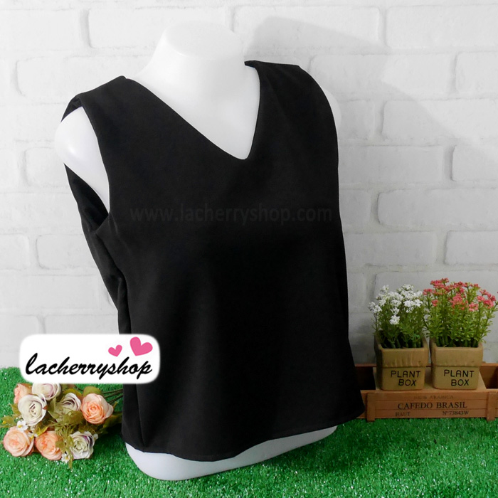 เสื้อผ้าแฟชั่นสวยๆ คอวี แขนกุด สีดำ ดีไซน์แต่งผ้าไขว้เปิดหลังเก๋ๆ ผ้าฮานาโกะ แบบสวยเรียบหรูดูดีมากค่า