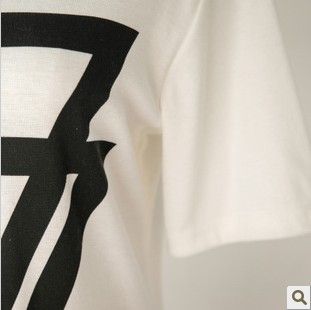 SALE//SALE (ส่งฟรี) 91PF เสื้อยืด สไตล์เกาหลี สีขาว คอกลม ด้านหน้าพิมพ์ลายกราฟฟิก สามเหลี่ยมสีดำ ซ้อนกันสองรูป