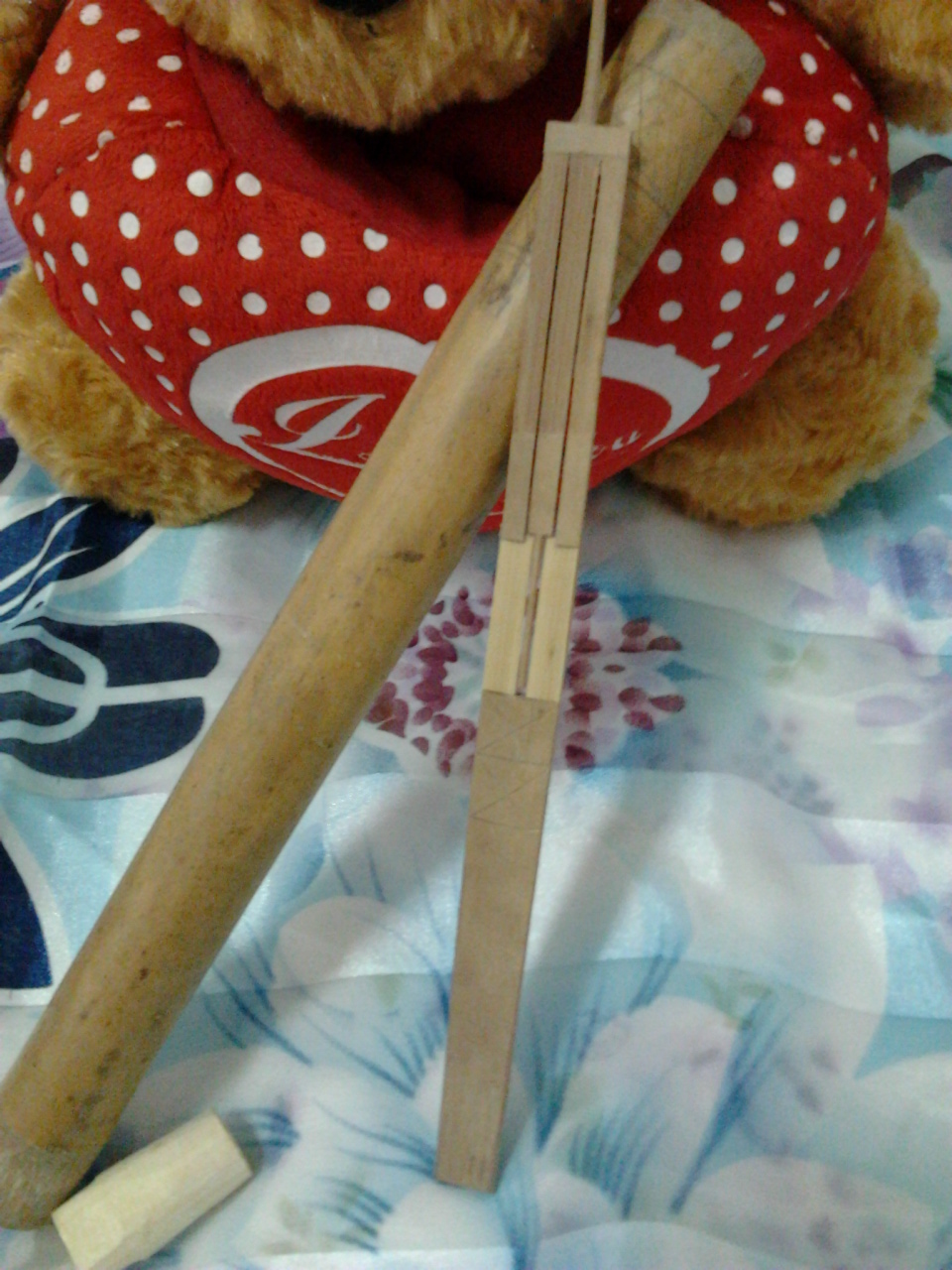 กีต้าร์ปาก ทำจากไม้ไผ่พร้อมกระบอกเก็บ