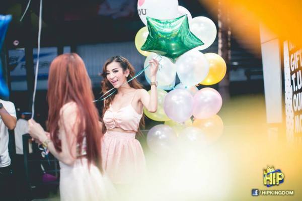 ลูกโป่งฟลอย์รูปดาวใหญ่ Laser สีเขียว ไซส์ 24นิ้ว - Star Shape Laser 24" Foil Balloon Green Color / TL-G005