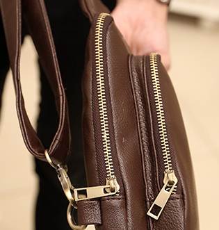 กระเป๋าสะพาย เรโทร ซิบ2ชั้น PU สีดำ