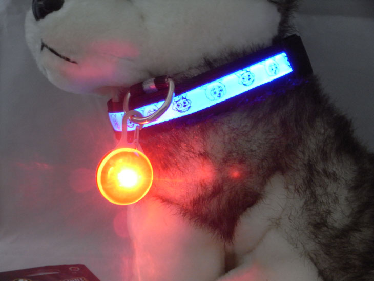 ไฟกระพริบ LED Clip on จี้ห้อยคอ สีแดง ห้อยพวงกุญแจ ป้ายห้อยคอสุนัขและแมว