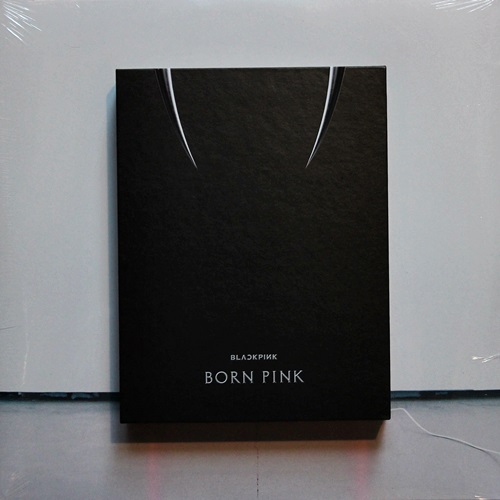BLACKPINK - BORN PINK Box Set 1Cd , 1 Booklet tone black , Card New