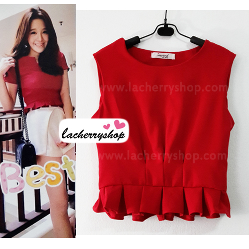 เสื้อแฟชั่น แขนกุด สีแดง ผ้าฮานาโกะ ทรงสวยเรียบหรู เนื้อผ้านิ่ม อยู่ทรง ไม่ยับง่าย ใส่สบาย สินค้าคุณภาพ ราคาไม่แพง
