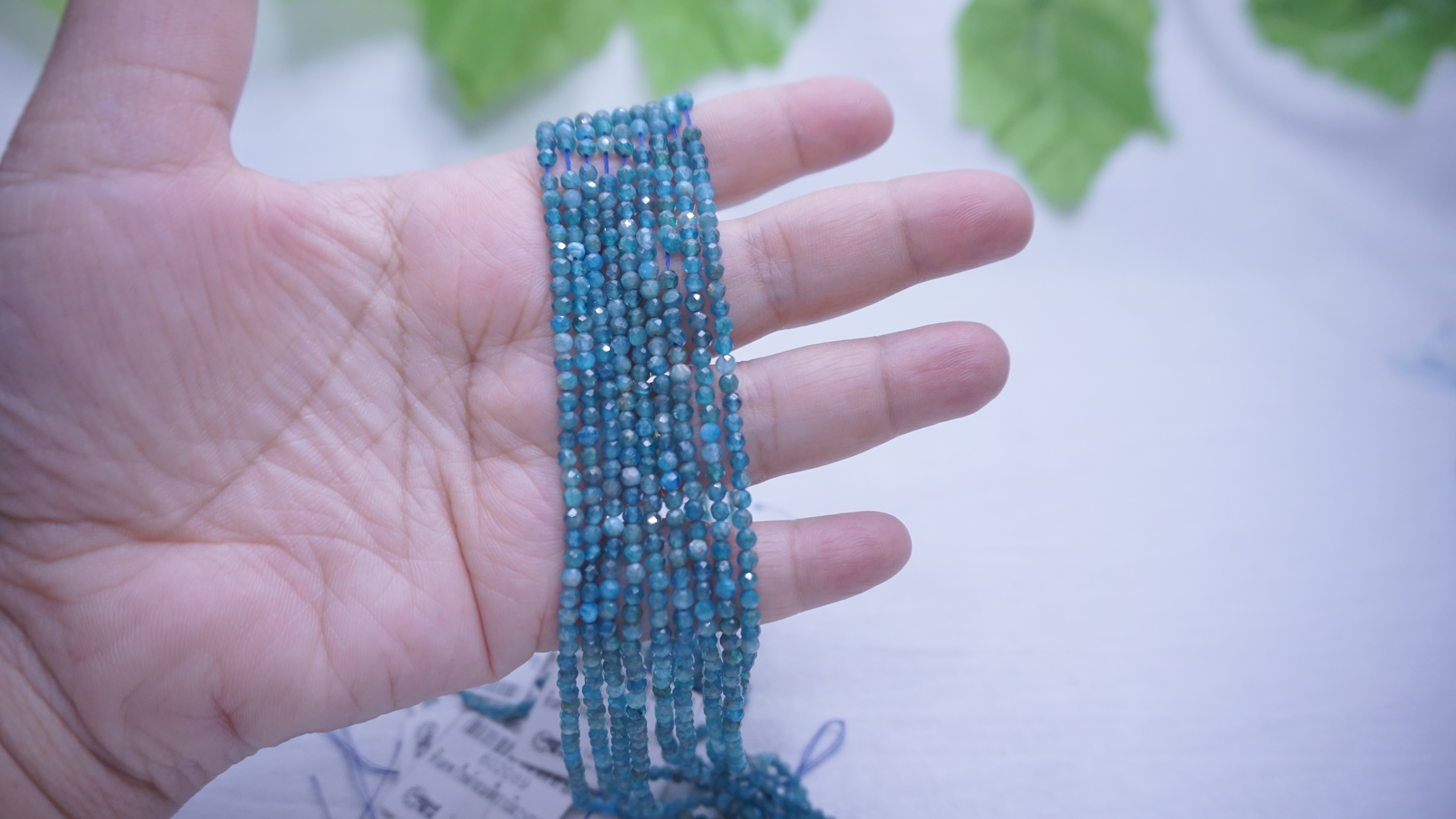 หินอพาไทต์ หินบันดาลใจ Apatite กลม 10 มิล 35 ซม. (1เส้น 39 เม็ด)