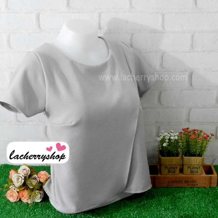 เสื้อแฟชั่นสวยๆ ผ้าฮานาโกะ สีเทา ตัดแต่งผ้าไขว้ เปิดด้านหลังเก๋ๆ แบบยอดนิยม สวยเรียบหรู