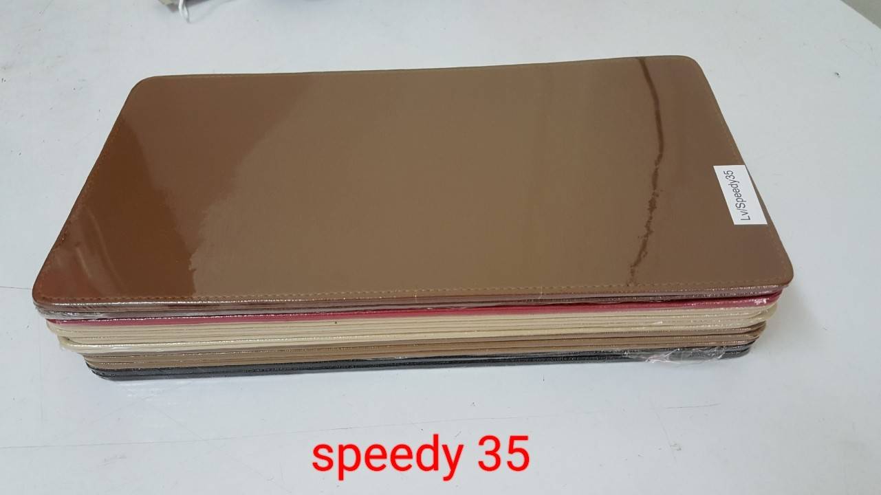 แผ่นฐานกระเป๋า