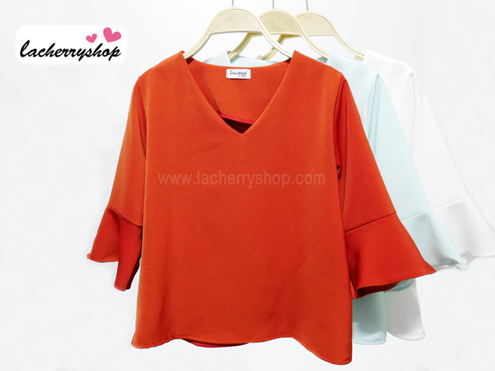 เสื้อแฟชั่น เสื้อทำงาน ผ้าฮานาโกะ สีขาว คอวี แขนสามส่วน แบบเรียบหรู เนื้อผ้า อยู่ทรง ใส่สบาย ไม่ยับง่าย สินค้าคุณภาพ ราคาไม่แพง