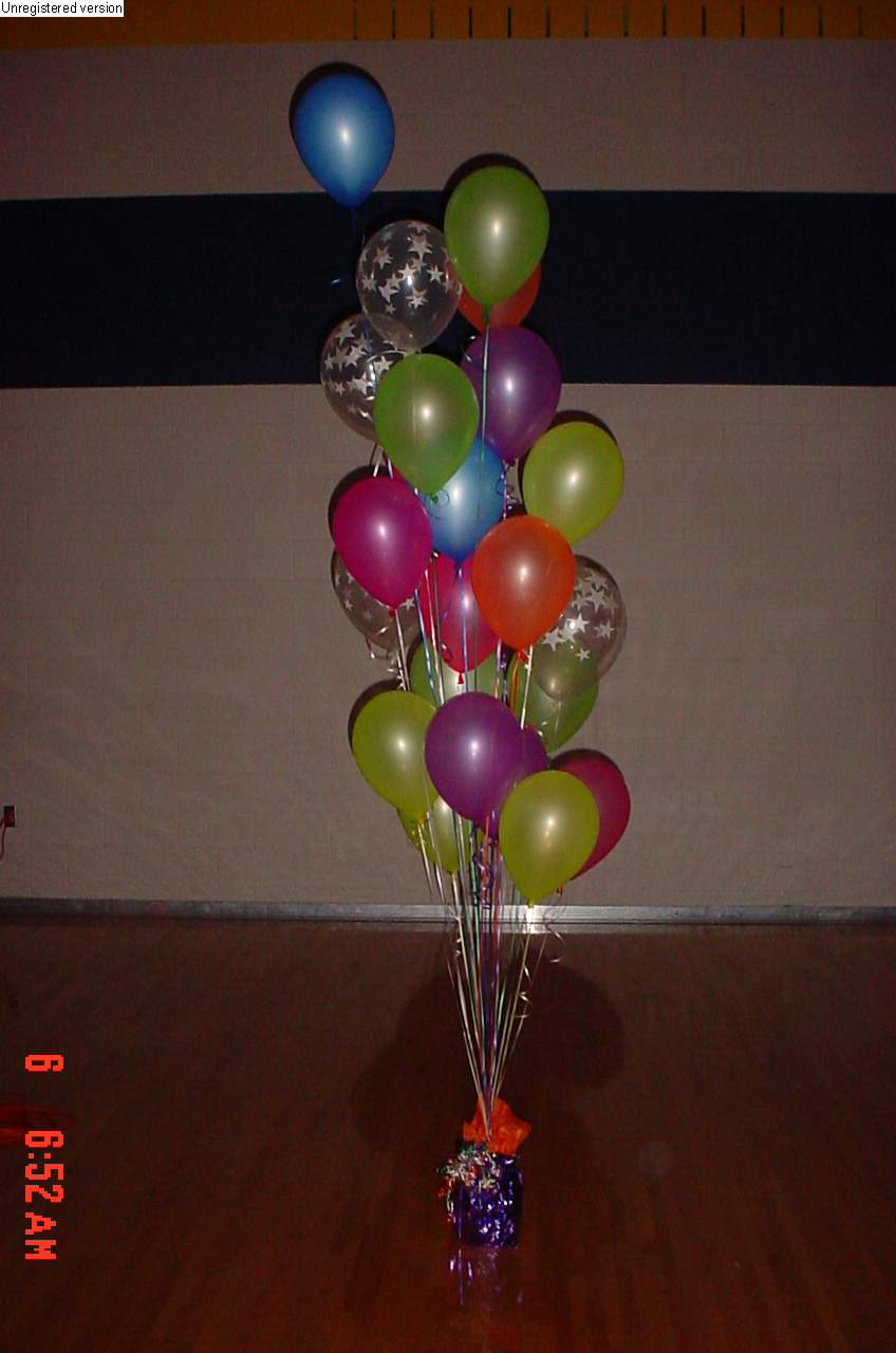 ลูกโป่งกลม คละสีนีออน สะท้อนแสง ไซส์ 10 นิ้ว แพ็คละ 10 ใบ (Latex Balloons 10"- Mixed Neon Color )