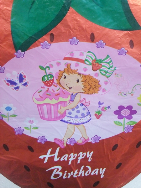 ลูกโป่งฟลอย์ Happy Birthday ทรงหัวใจลายสตอร์เบอร์รี่ - Happy Birthday Balloon Heart Shape Strawberry / Item No. TL-D022