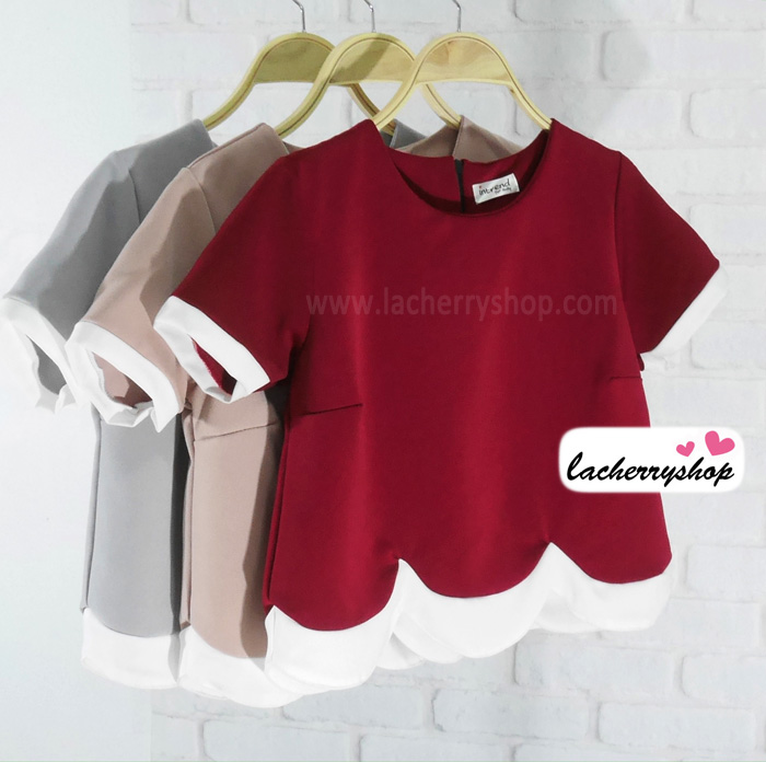 เสื้อแฟชั่นสวยๆ เสื้อผ้าฮานาโกะ สีนู้ด ดีไซน์เป็นหยักๆช่วงเอว แต่งขอบสีขาว แบบสวยน่ารักมากๆค่ะ