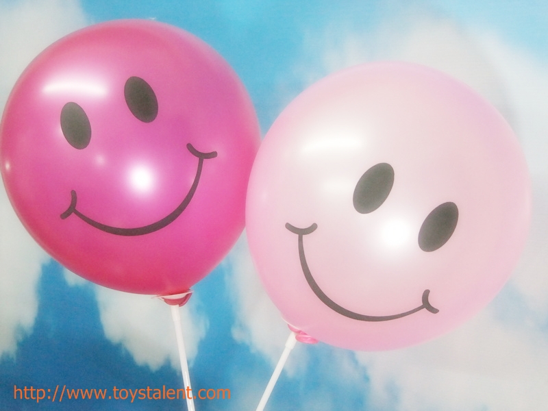 ลูกโป่งกลมพิมพ์ลายหน้ายิ้ม ไซส์ 12 นิ้ว แพ็คละ 10 ใบ สีชมพูอ่อน (Round Balloons 12" - Printing Smiley latex balloons Light Pink color)
