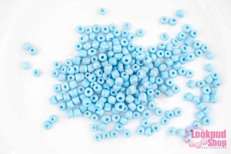 ลูกปัดจีน กลม สีฟ้าขุ่น เหลือบรุ้ง 4มิล #L (1ถุง/450กรัม)