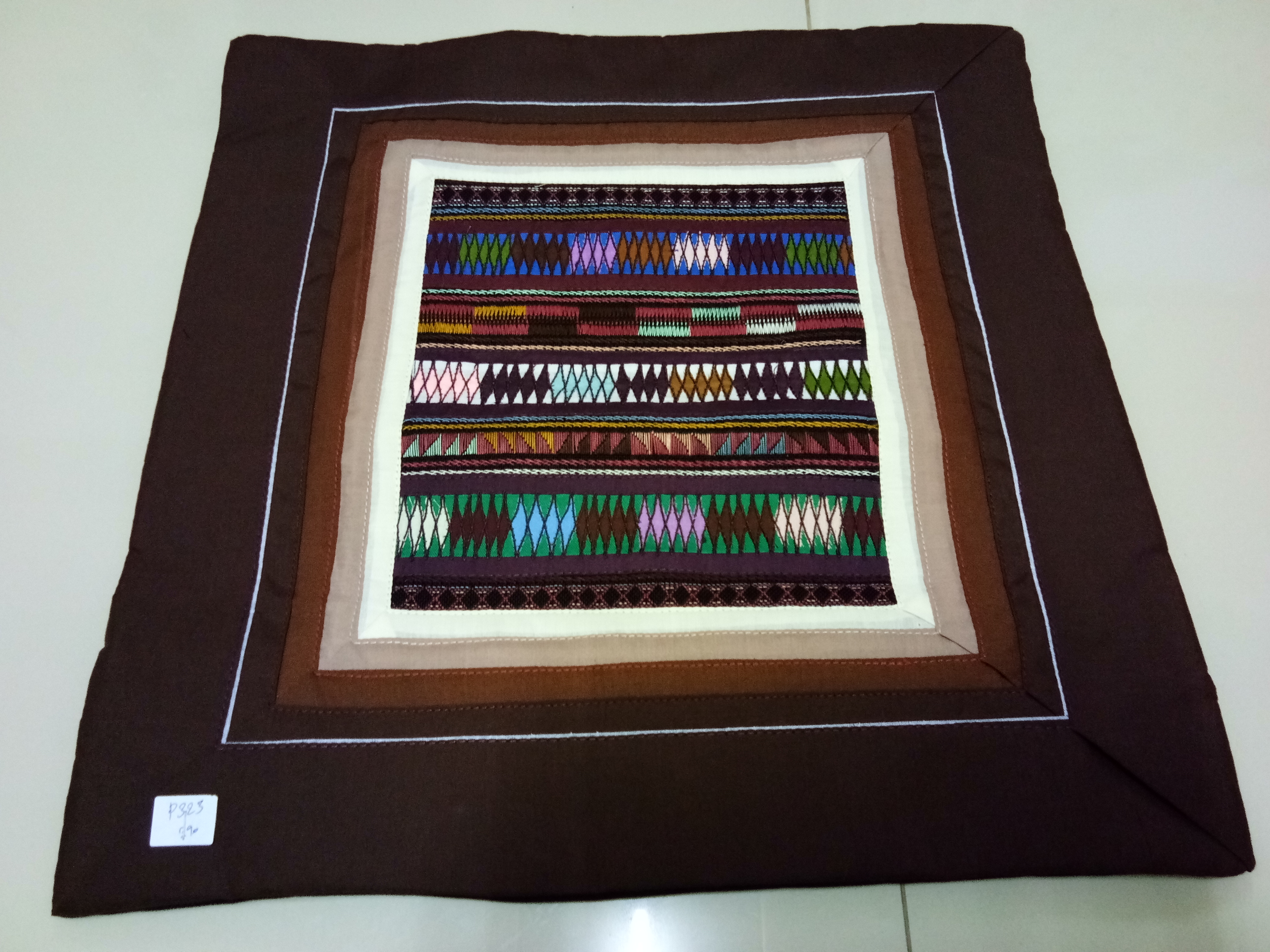 ปอกหมอนสีน้ำตาล ลายปักอาข่า ตัดเย็บอย่างดี