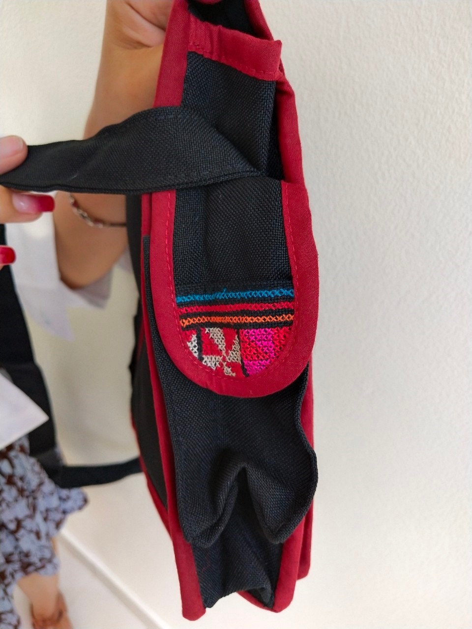 กระเป๋าอาข่าสะพายไหล่ ปรับสายได้