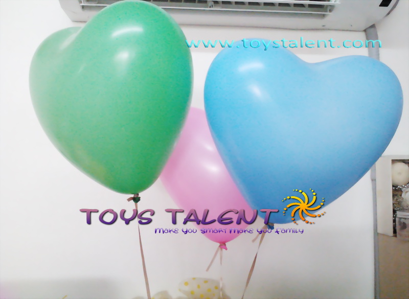 ลูกโป่งหัวใจ เนื้อสแตนดาร์ทสีเขียวเข้ม ไซส์ 12 นิ้ว แพ็คละ 10 ใบ (Heart Latex Balloon - Dark Green Color 12")