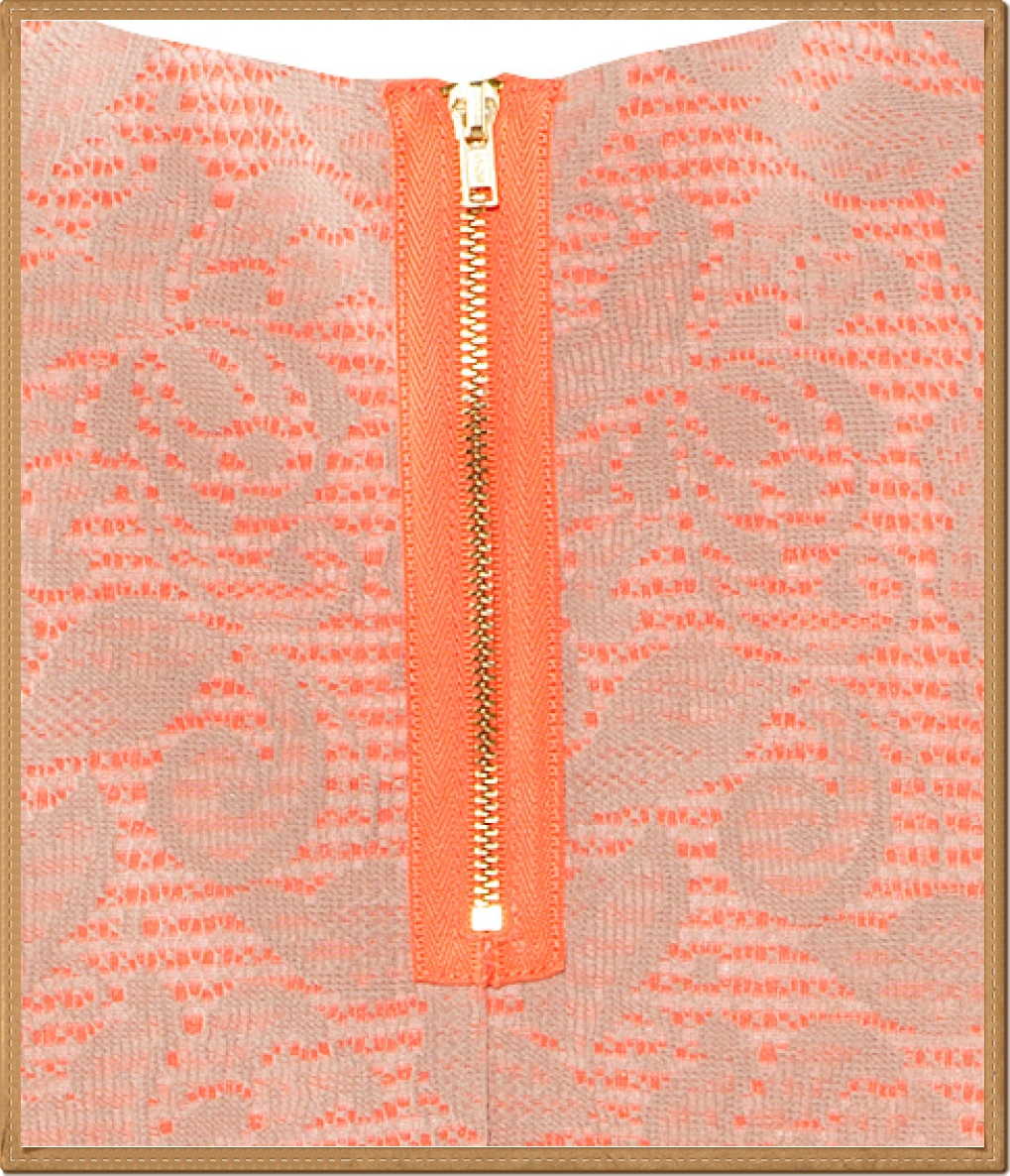 H&M - เดรสลูกไม้สี coral