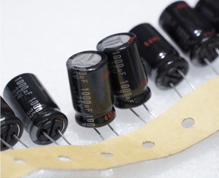 (1ตัว) [E-CAP] 1000uF/35V Panasonic NHG 12.5x20mm P=5mm 105C