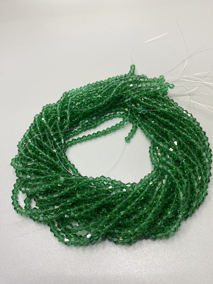 คริสตัลจีน สีเขียว ยาว 37 ซม. 4 มิล (95 เม็ด)