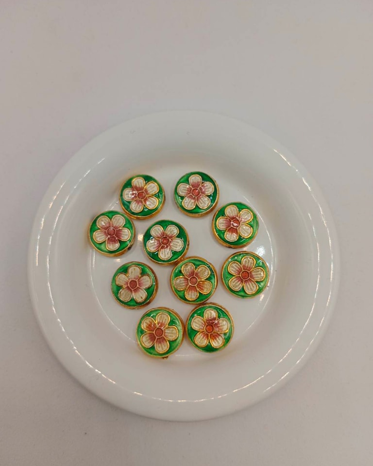 จี้กังใส ลายดอกไม้จีน ถุงละ 80 บาท