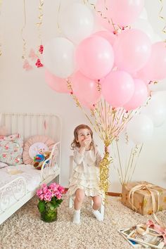 ลูกโป่งกลมเนื้อสแตนดาร์ท สีชมพูอ่อน ไซส์ 12 นิ้ว แพ็คละ 10 ใบ (Round Balloons - Baby Pink Color 12")